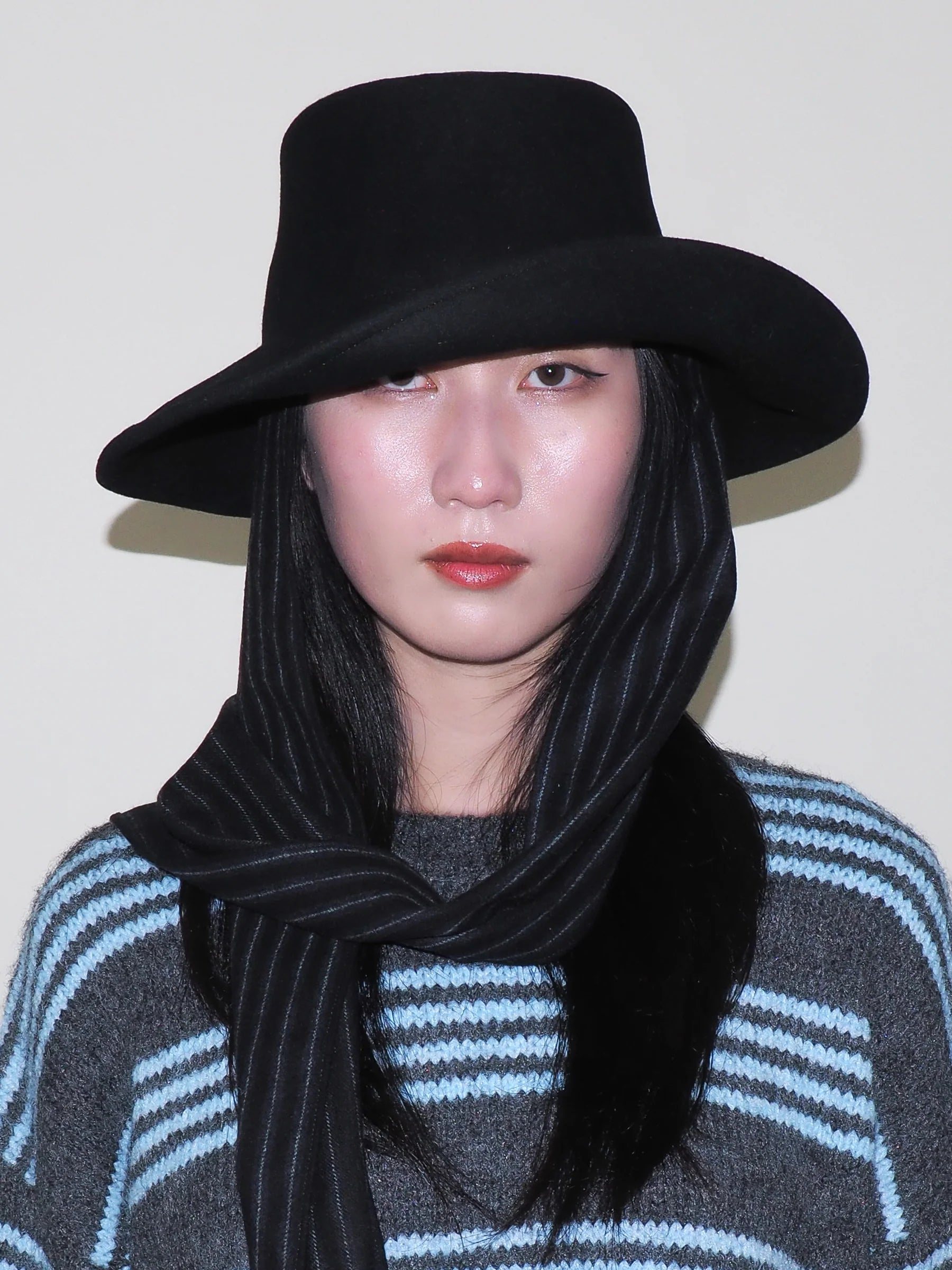 Gambler Hat w Scarves 
(Black w Charcoal Pinstripe)