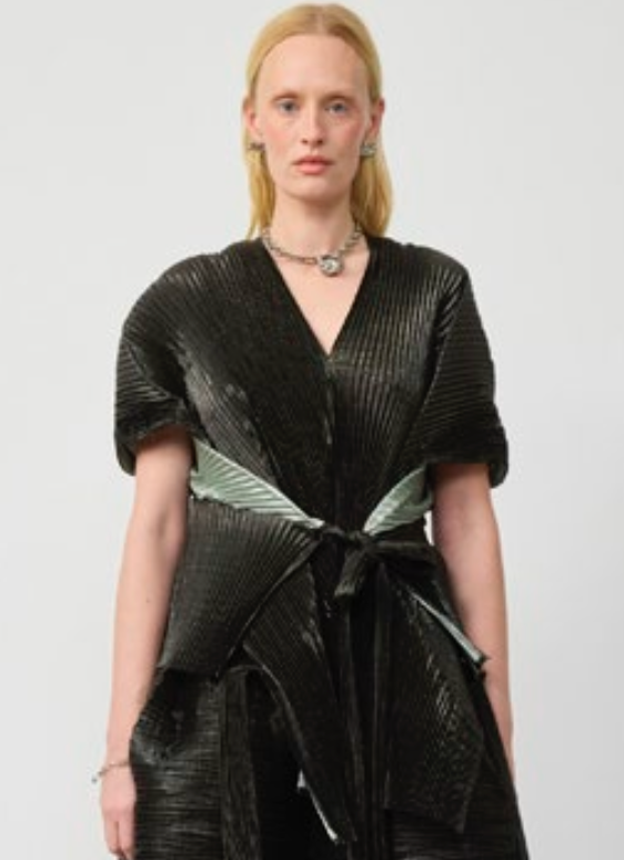 Edgar Pleated Poncho in Moss Metallic