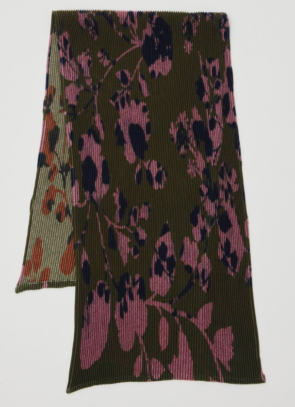 Zola Pleated Knit Scarf in Moss Ingrid