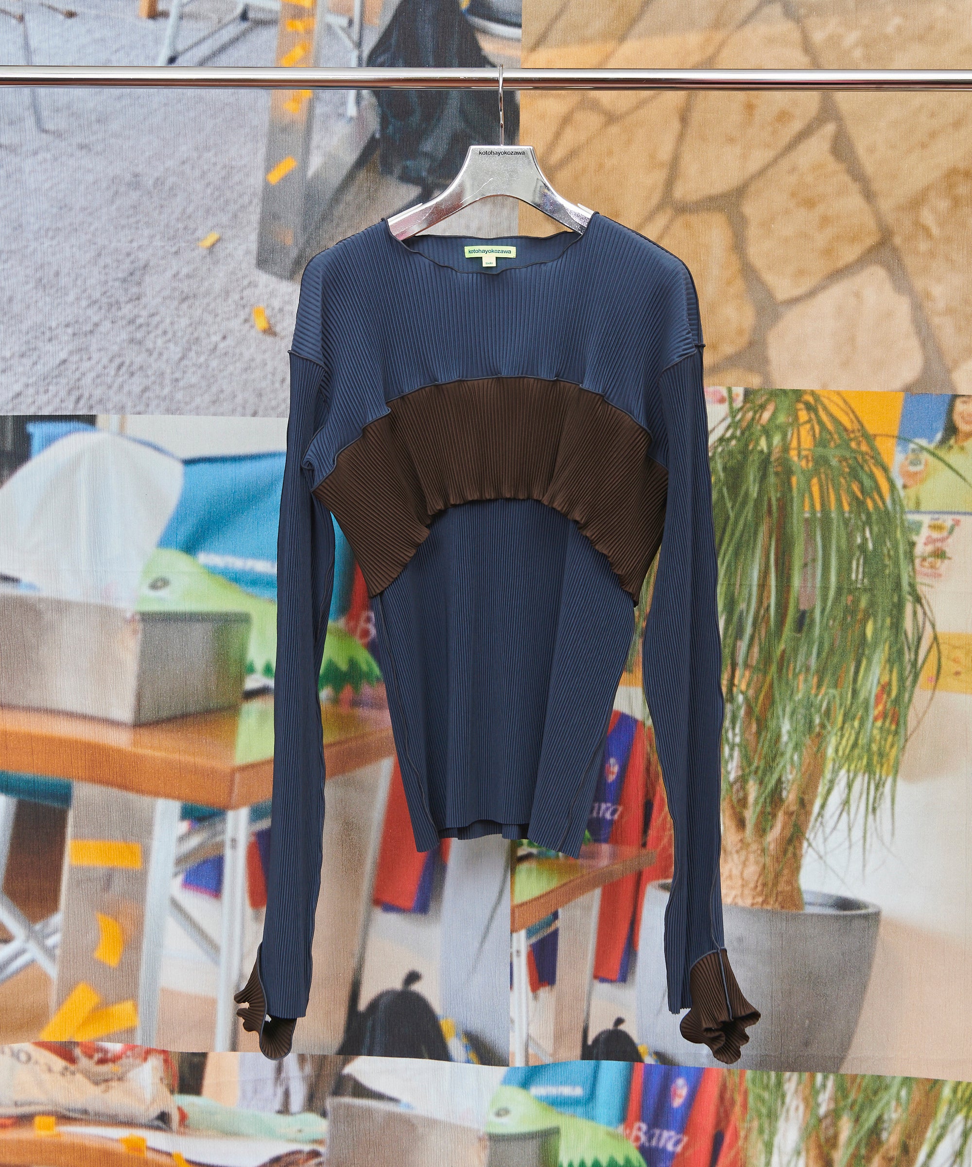 Pleated Contrast Top (Navy/Brown)