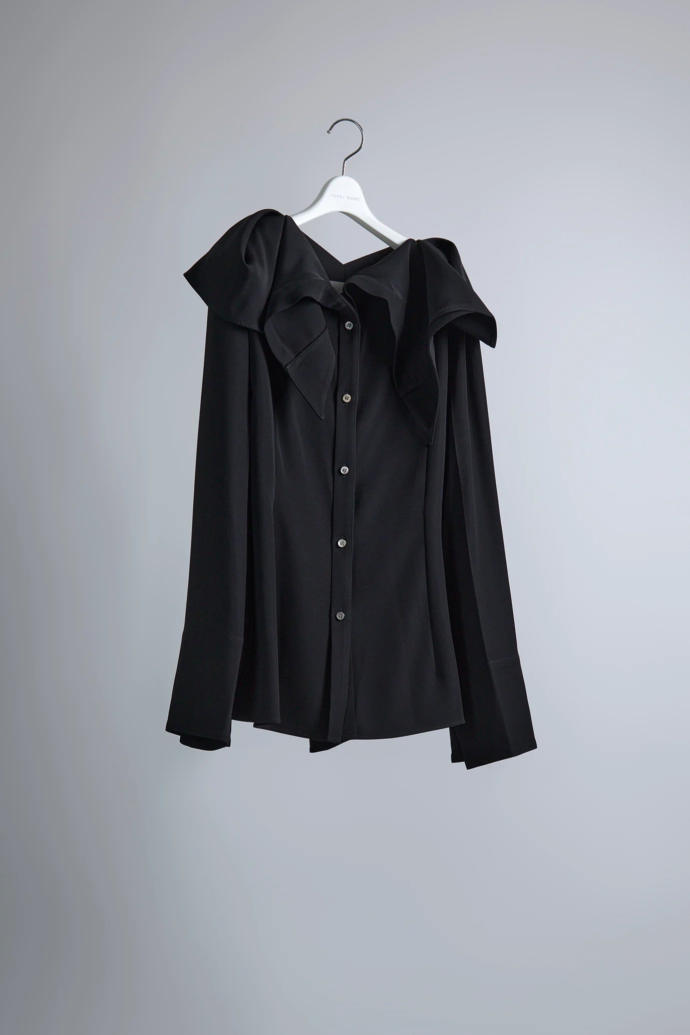 Unfixed Collar Shirt (Black)