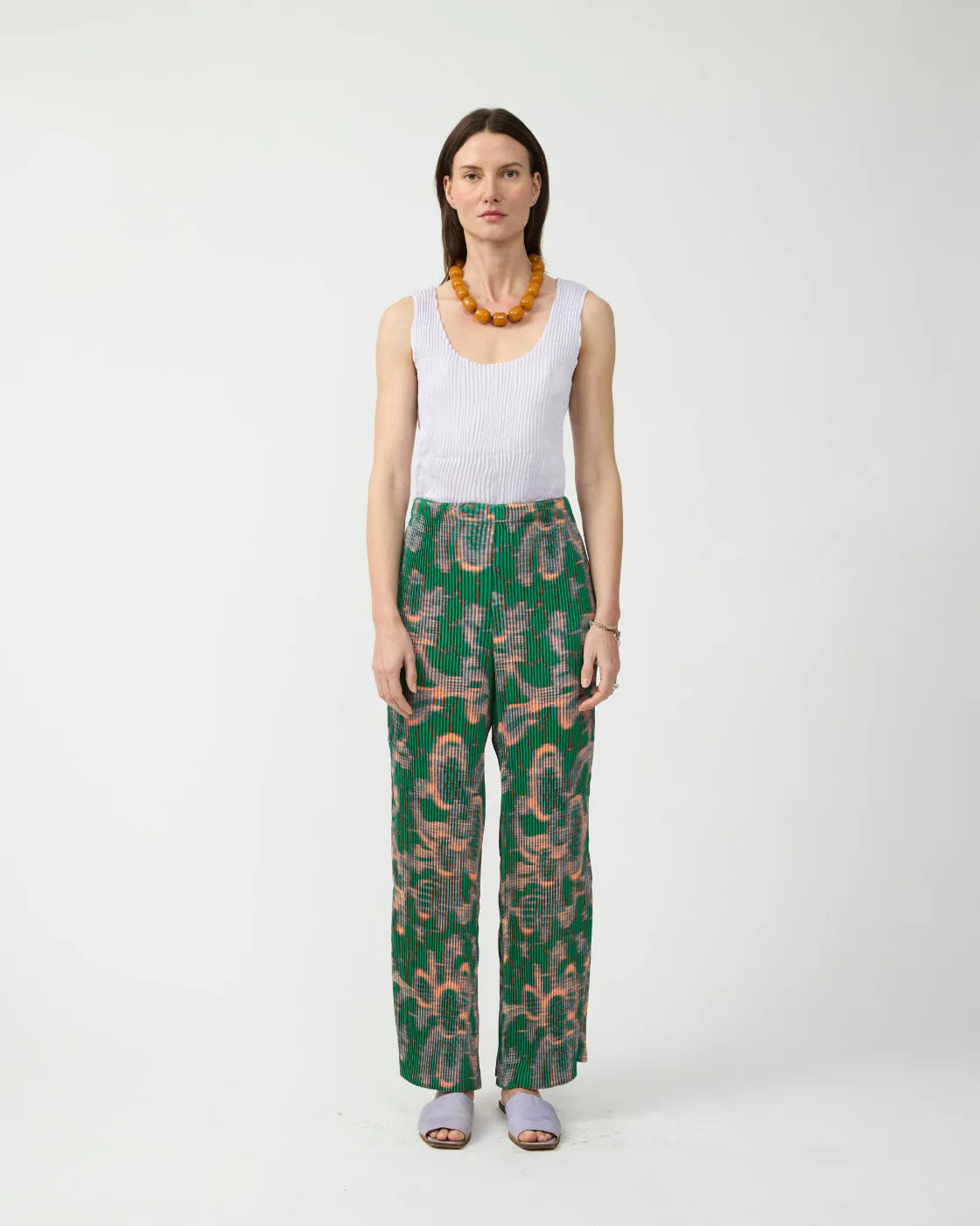 Julia Heuerプリーツロングスカート Julia Heuer | Julia is wearing the Kenza Handpleated Skirt in the