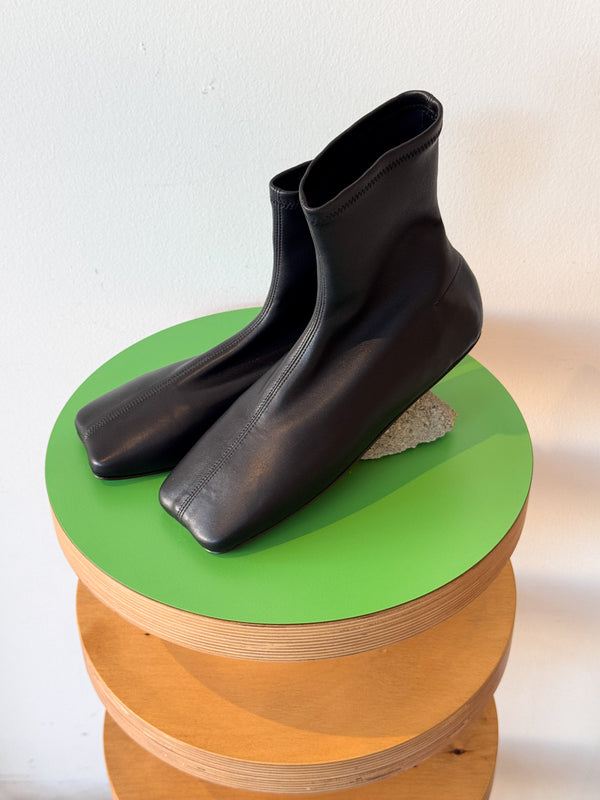 Hira Stretch Ankle Boots (Black)
