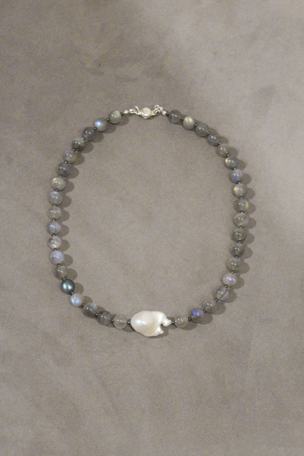 Oyster Thief Necklace (Labradorite)