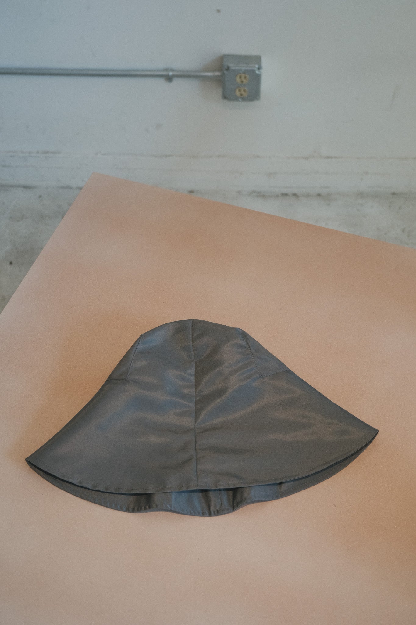 Iona Hat (Dark Grey Flight Satin)