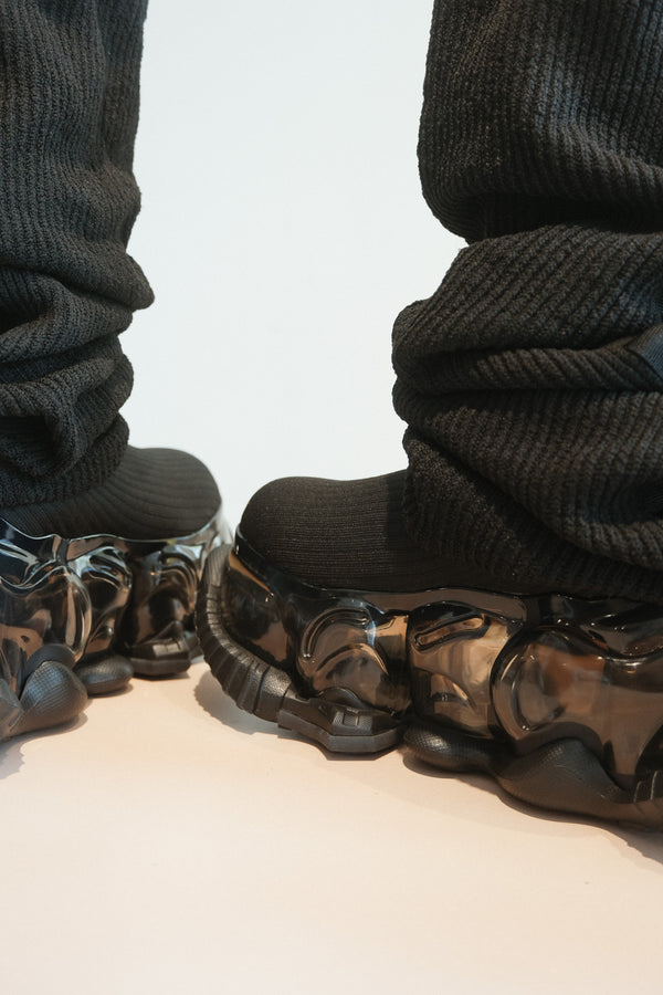 Skyscraper Falcon Loose Sock Sneaker (Black)
