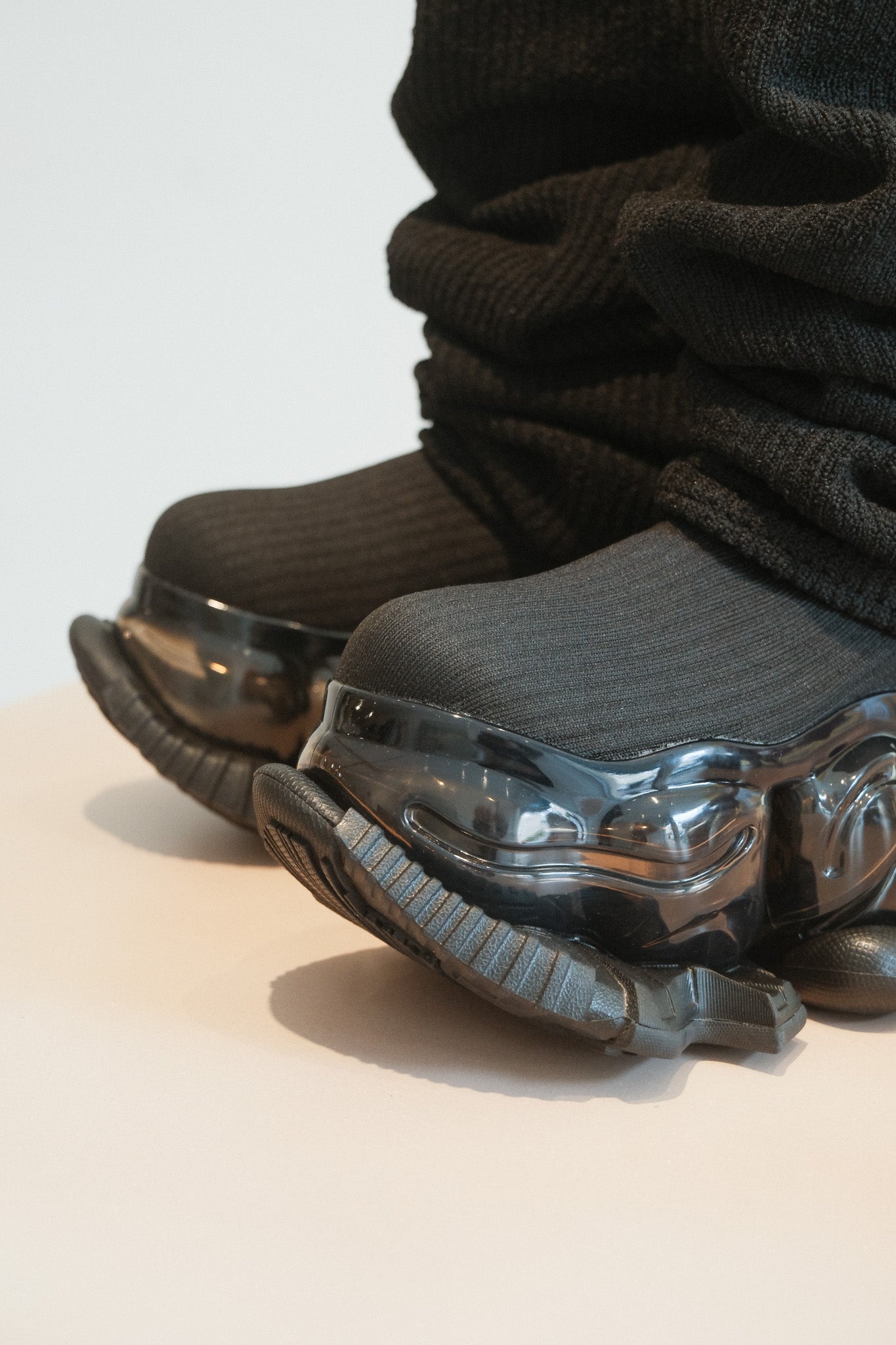 Skyscraper Falcon Loose Sock Sneaker (Black)