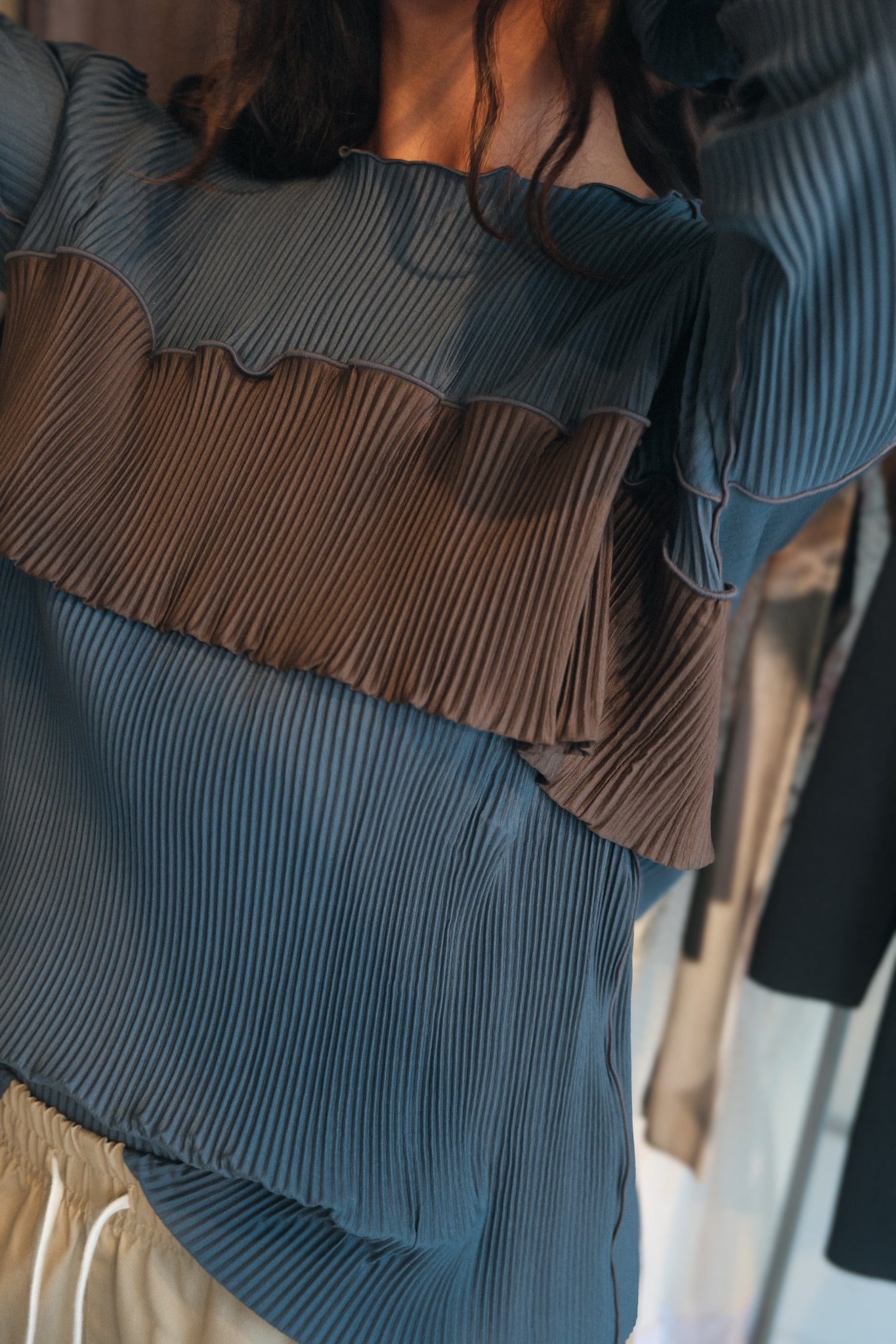 Pleated Contrast Top (Navy/Brown)
