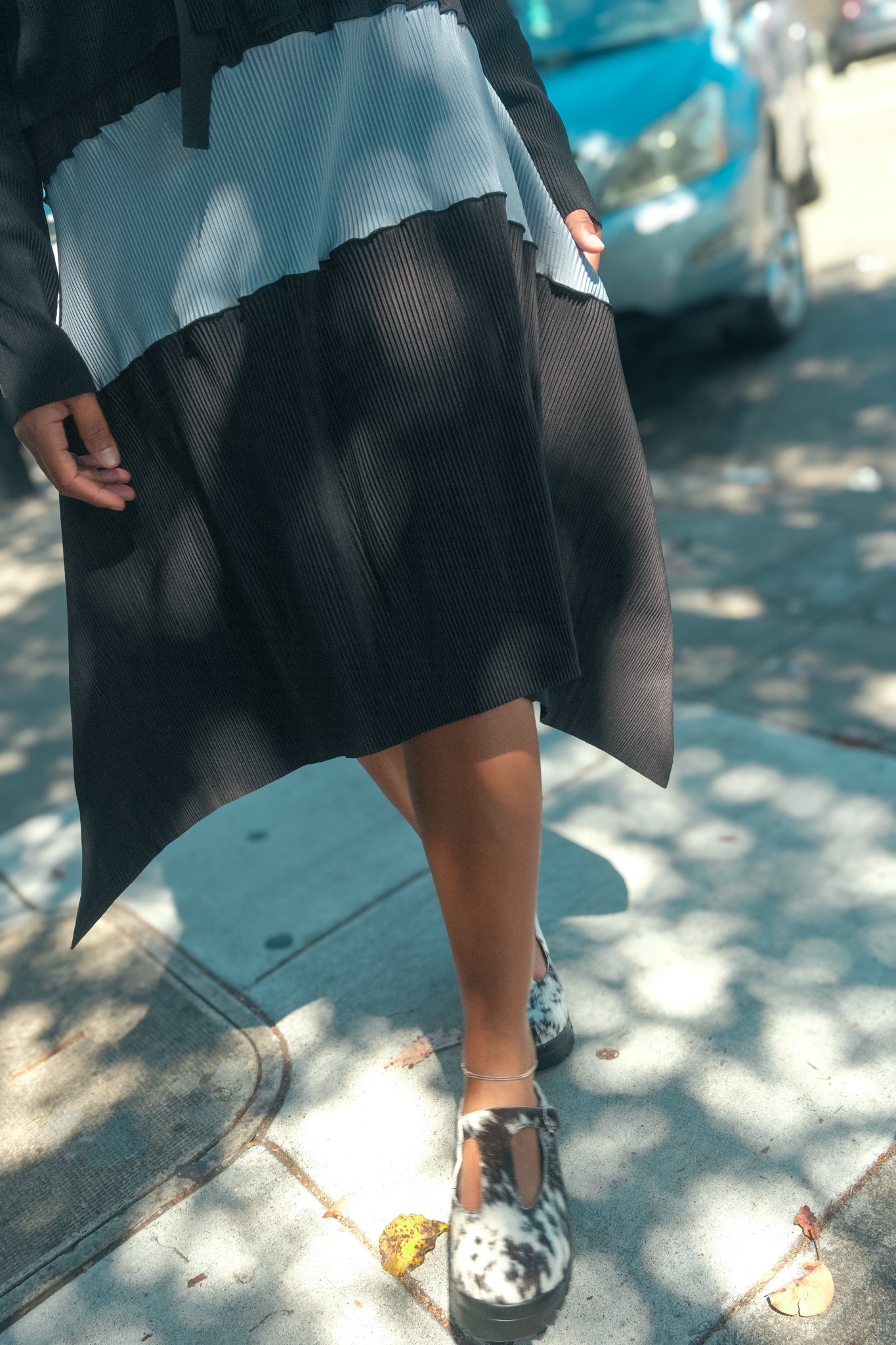 Arch Skirt (Black/Periwinkle)
