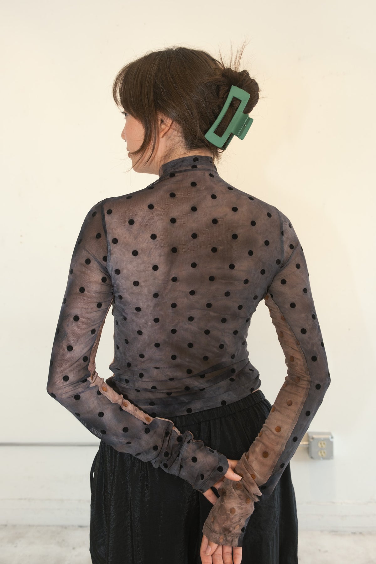 Split Turtleneck (Black/Brown)