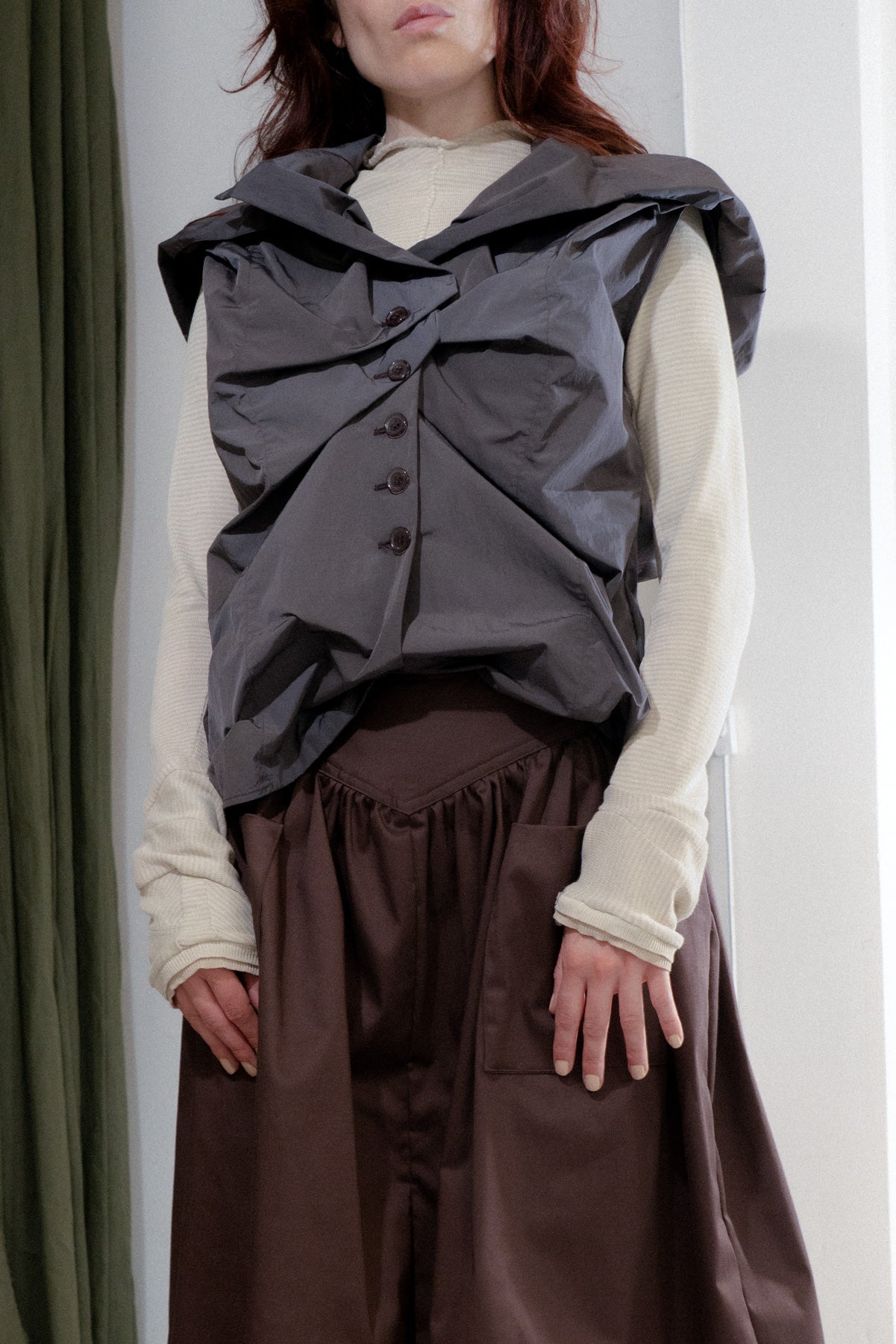 "Observer" Nylon Sleeveless Jacket (Gray)