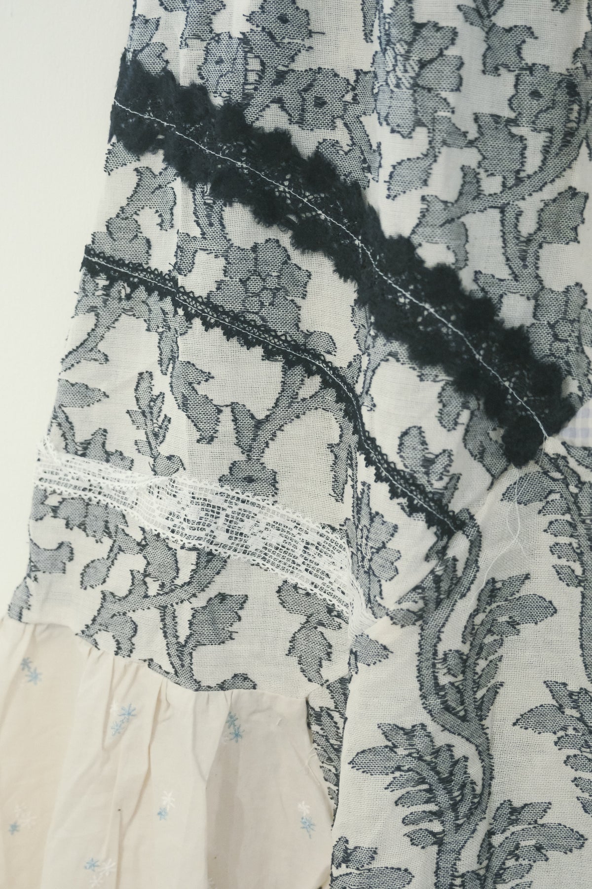 Crazy Skirt (Black Mix)