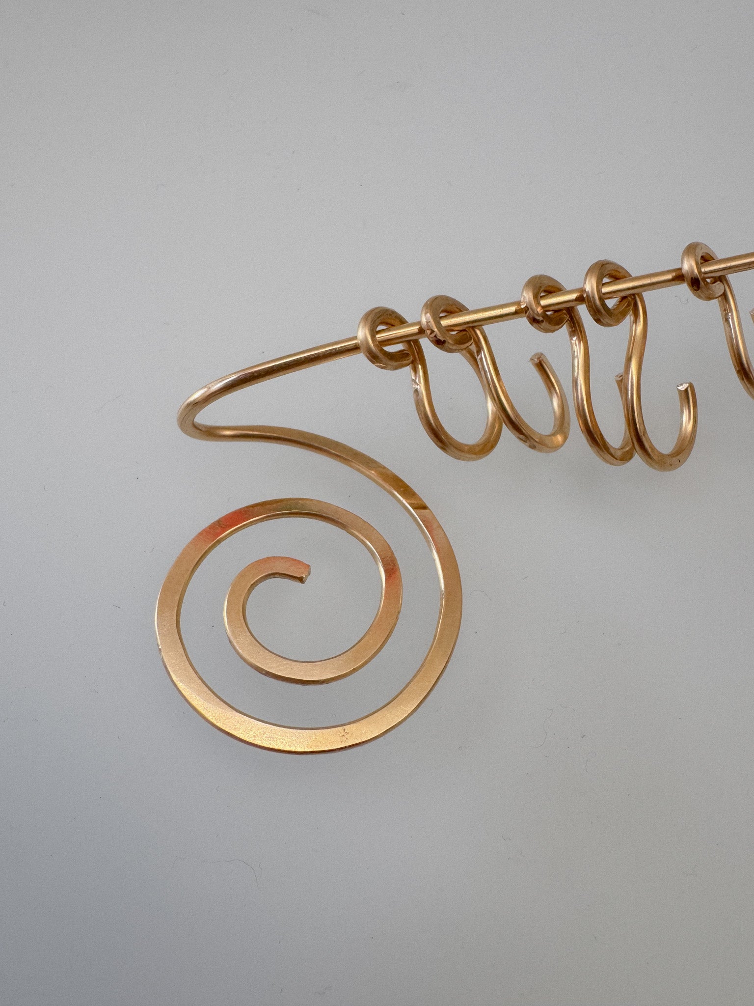 Brass Spiral Wall Hanger