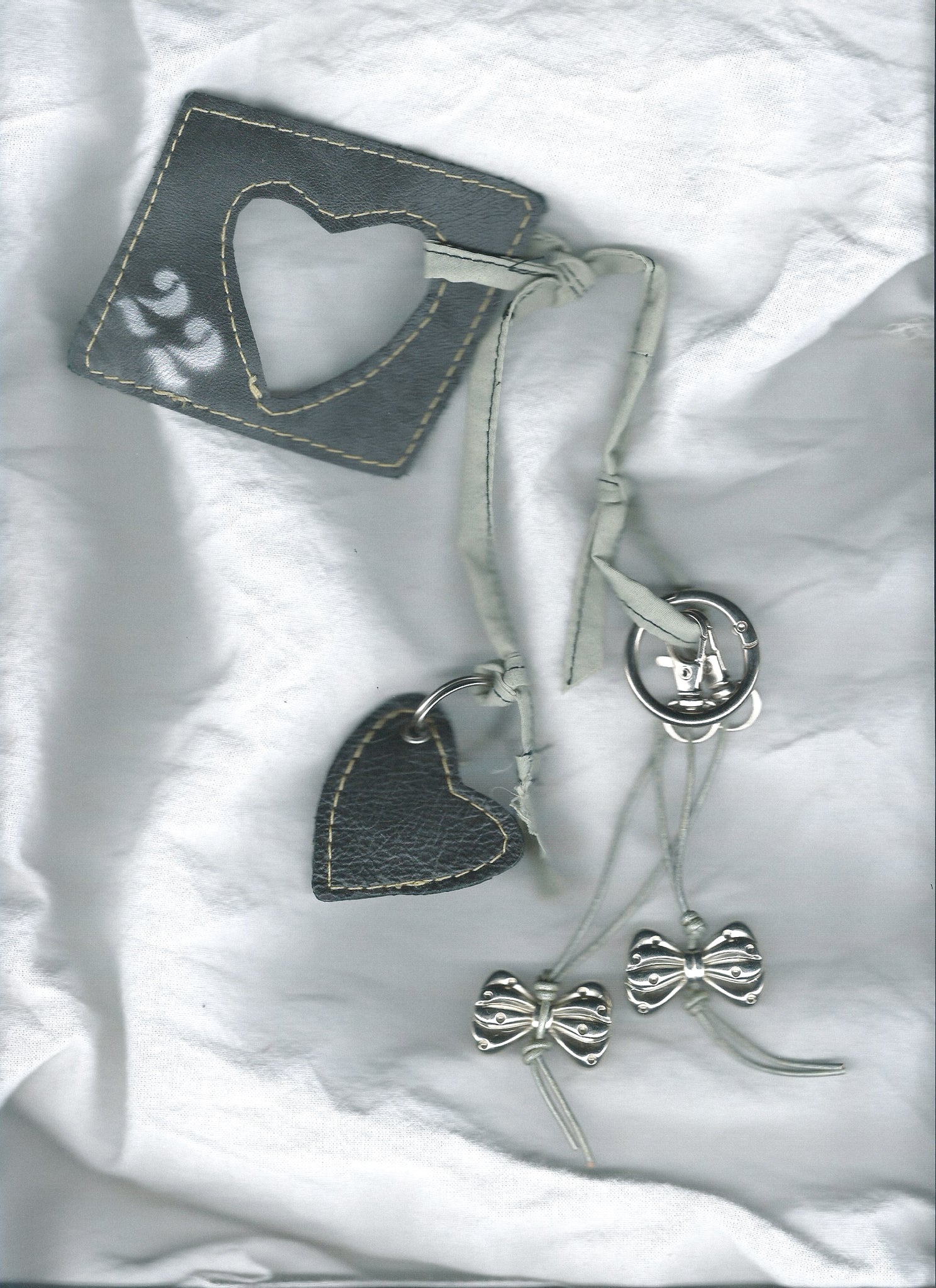 Double Bag Charm (Bead 01)