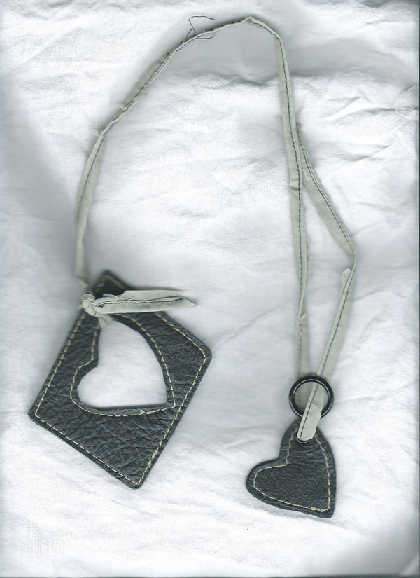 Double Bag Charm (03)