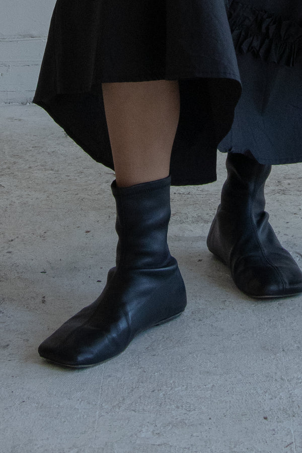 Hira Stretch Ankle Boots (Black)