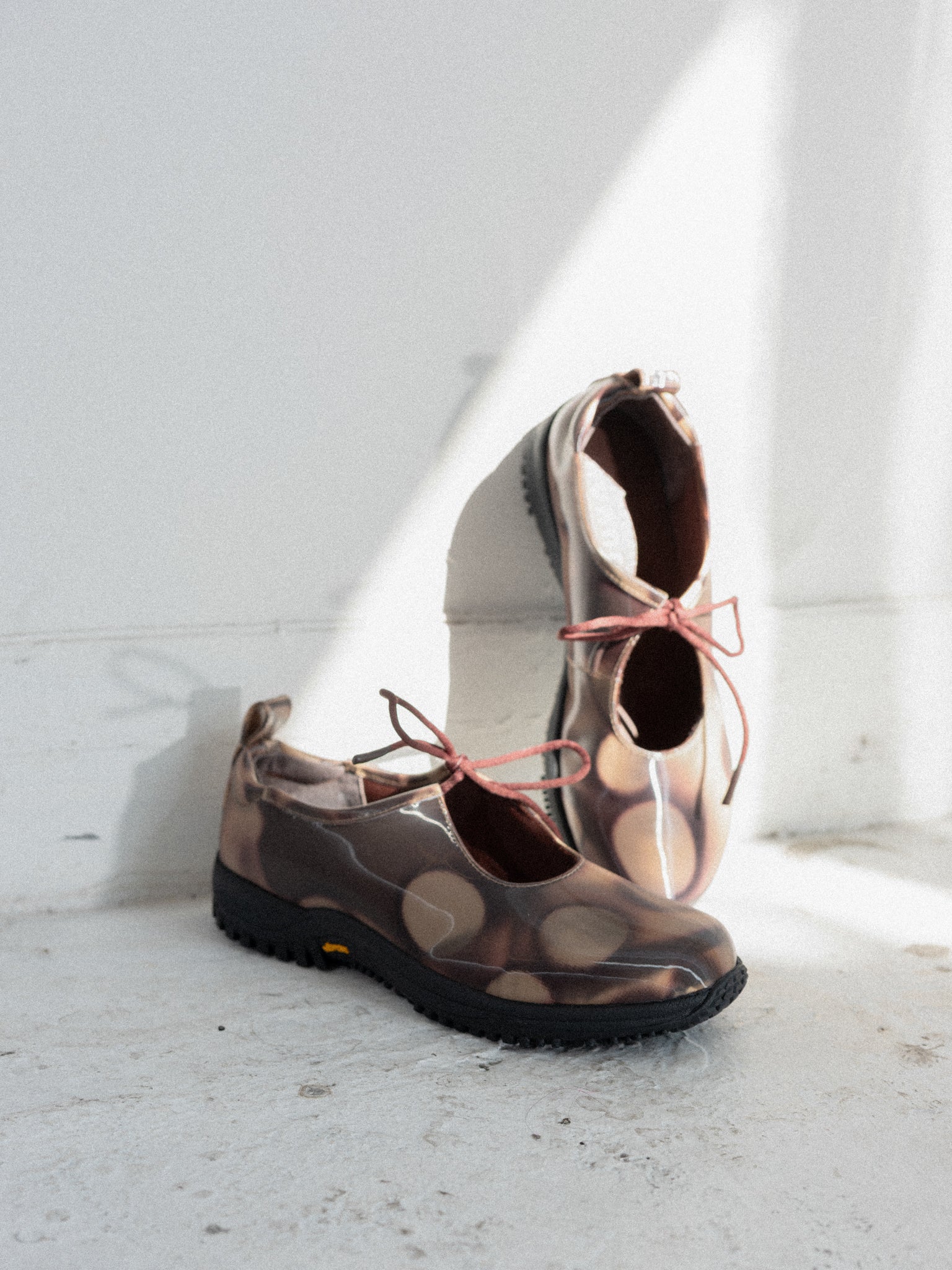 Lenticular Keyhole Mary Janes (Cowrie Dot)