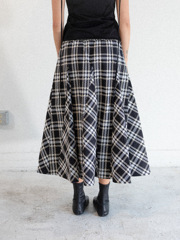 Plaid Peak Skirt (Black Plaid)