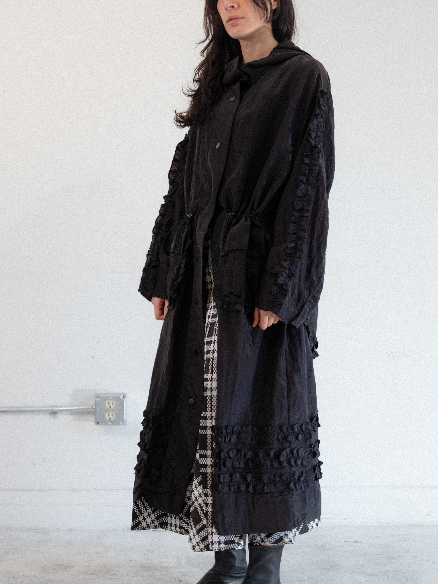 Spiral Windbreaker (Onyx)