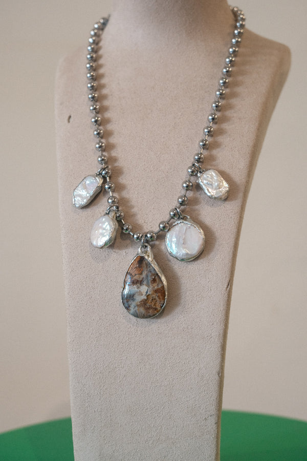 5 Charm Necklace (Baroque Pearl, Agate)