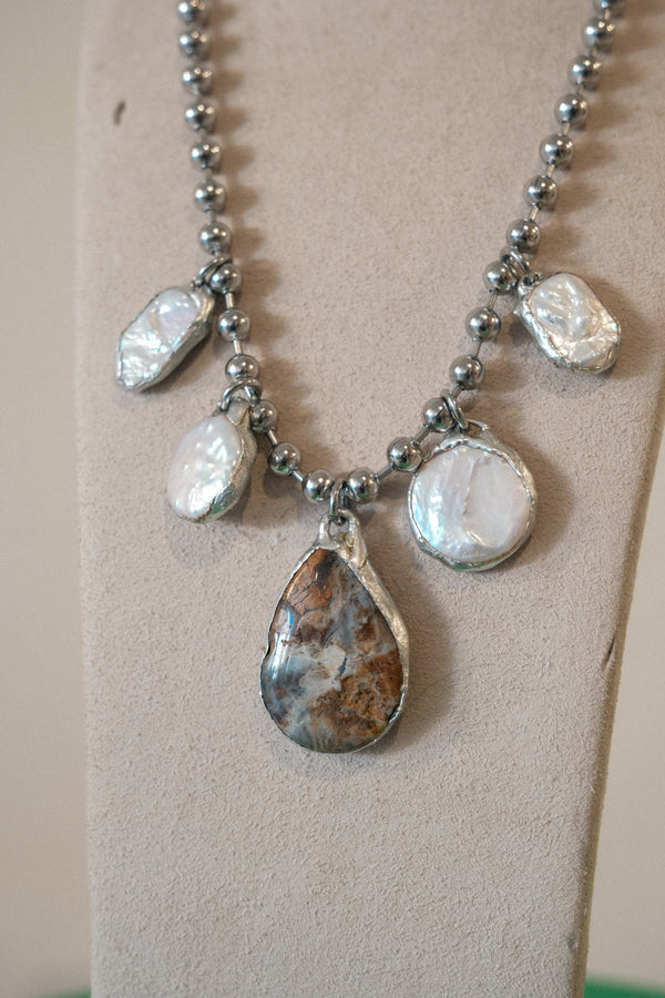 5 Charm Necklace (Baroque Pearl, Agate)