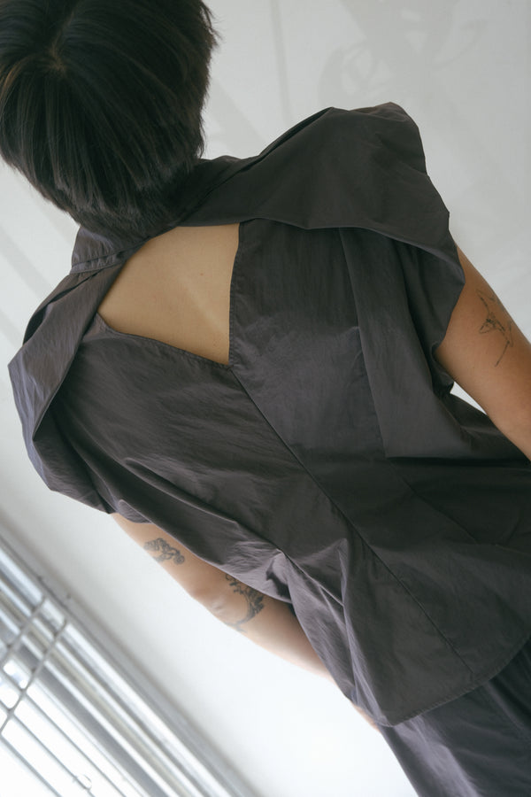 "Observer" Nylon Sleeveless Jacket (Gray)