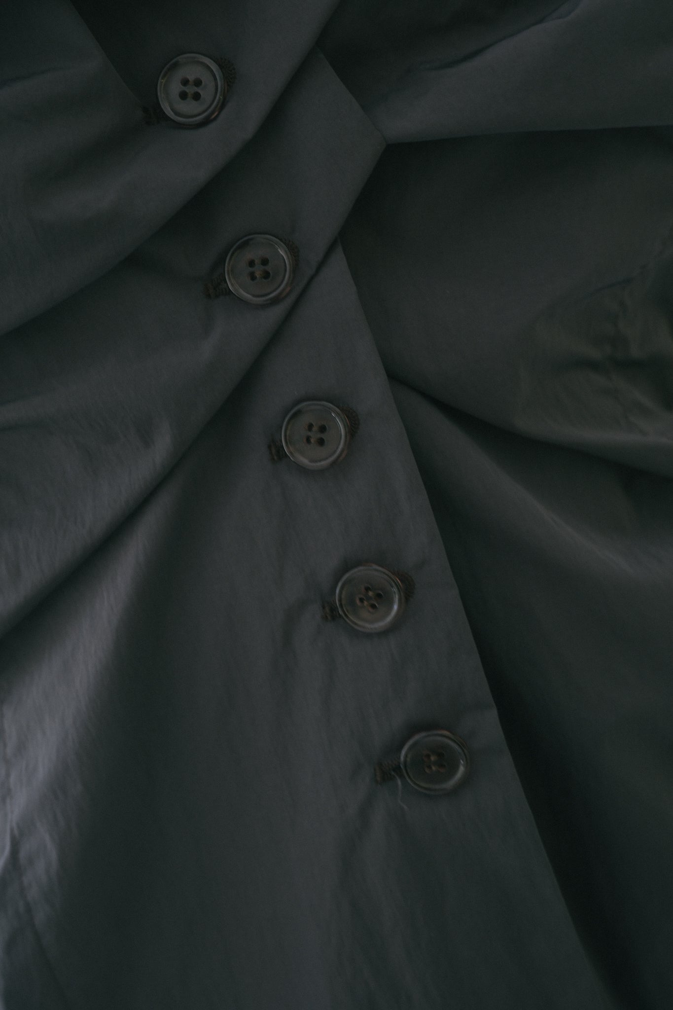 "Observer" Nylon Sleeveless Jacket (Gray)