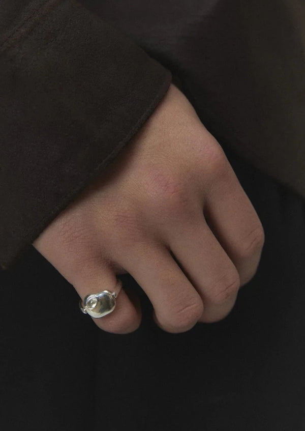 Fluid Form Swivel Ring (White Topaz)