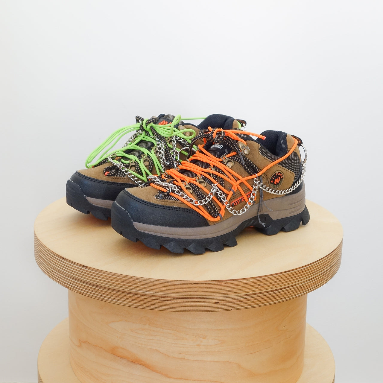 Hiking Shoes — Men 6 / Women 6.5-7